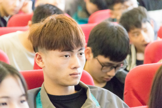 互聯(lián)網(wǎng)實(shí)戰(zhàn)大課堂CEO張磊告訴你如何掌握未來(lái)