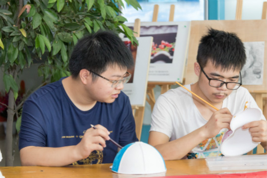 魅力面具 青春正好—四川新華面具彩繪大賽high！high！high！