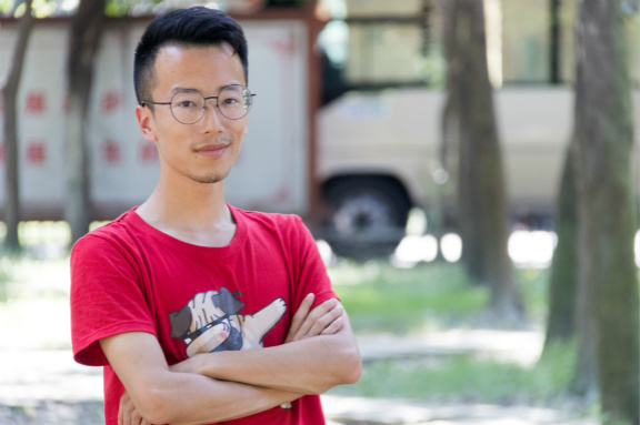 不安現(xiàn)狀，社會闖蕩十年，選擇新華重新出發(fā)