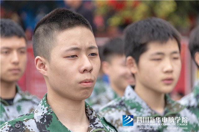2019級新生軍訓(xùn)：激揚(yáng)的青春，是奮進(jìn)的號角