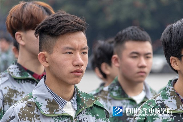 2019級新生軍訓(xùn)：激揚(yáng)的青春，是奮進(jìn)的號角