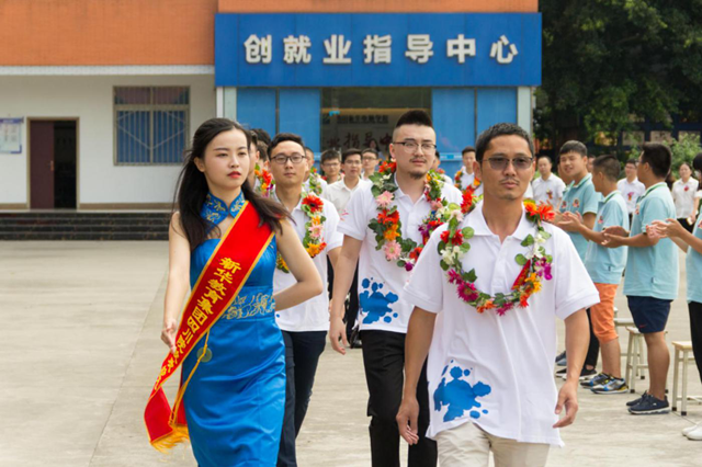 【媒體關(guān)注】新華就業(yè)保障體系，助力新華學(xué)子成就事業(yè)！