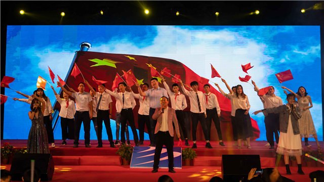 多圖預(yù)警，四川新華“慶國慶·迎新生”大型文藝晚會(huì)精彩回顧！