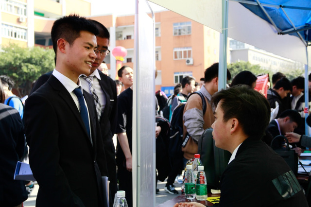 【媒體關(guān)注】16個(gè)新職業(yè)誕生，學(xué)互聯(lián)網(wǎng)專業(yè)正當(dāng)時(shí)！