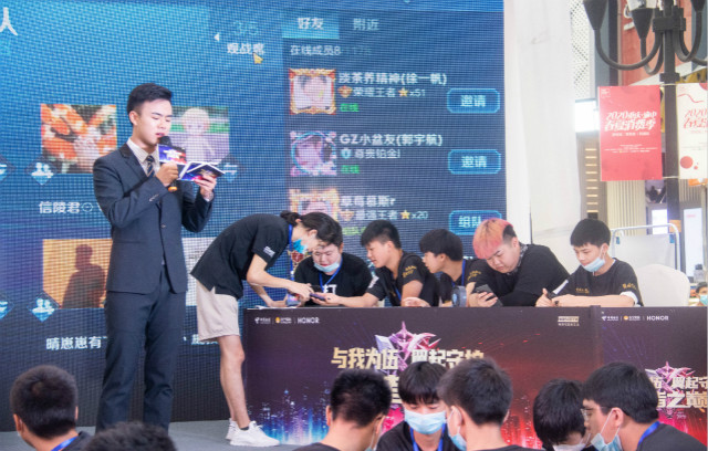 電競(jìng)少年又雙叒叕奪得冠軍，新華行走中的冠軍！