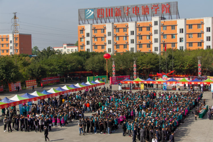 清晨中微光下，一位職業(yè)教育老師幸福時刻的自白 