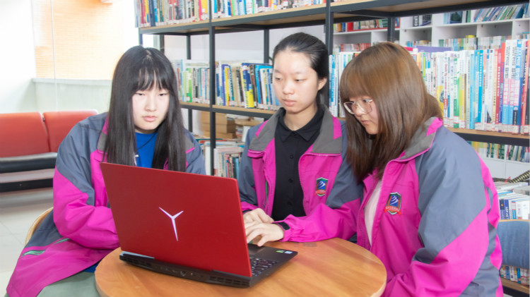 四川新華第十一屆“新華杯”全國職業(yè)技能大賽決賽啟動儀式正式開幕！