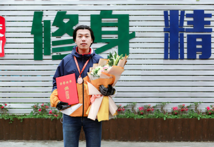 以賽促學(xué)，新華電腦學(xué)校學(xué)子用技能眺望更大的世界!