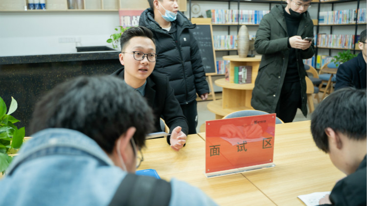 “筑夢(mèng)新華·技贏未來”四川新華春季雙選會(huì)即將拉開帷幕！