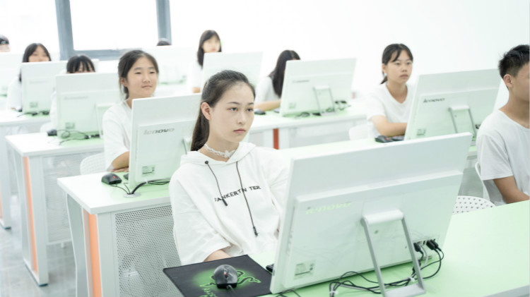 四川新華聚焦產(chǎn)業(yè)需求，打造高技能人才培訓(xùn)基地！