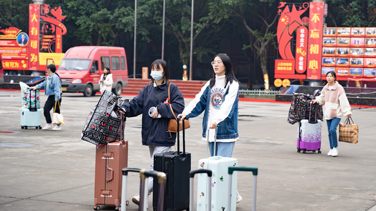 新華定向班學(xué)生赴京東實(shí)習(xí)：實(shí)地體驗(yàn)電商魅力