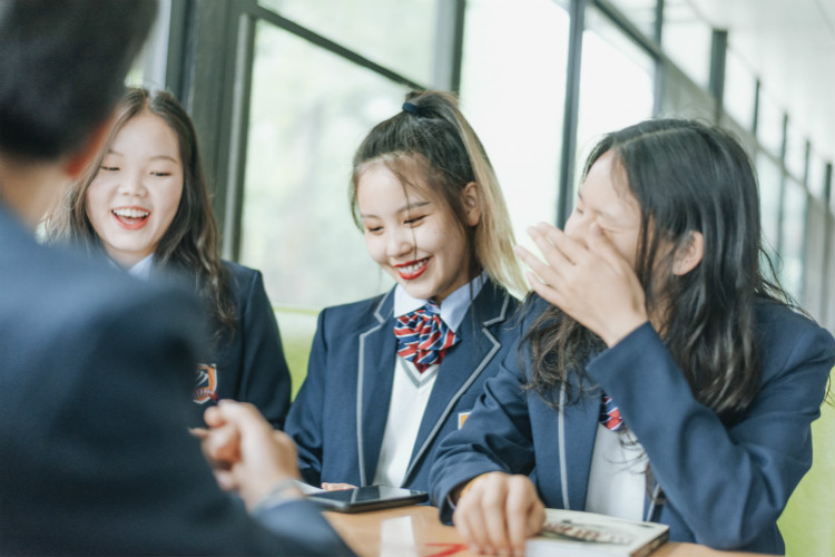 屢創(chuàng)新高！2021年新華學(xué)子薪資盤(pán)點(diǎn)