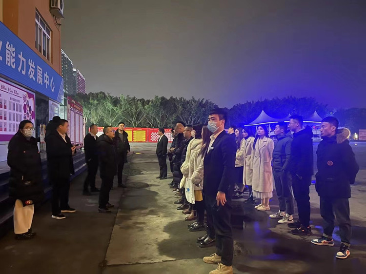 心系新生 關(guān)心慰問(wèn)|校領(lǐng)導(dǎo)走訪(fǎng)慰問(wèn)2022級(jí)新生