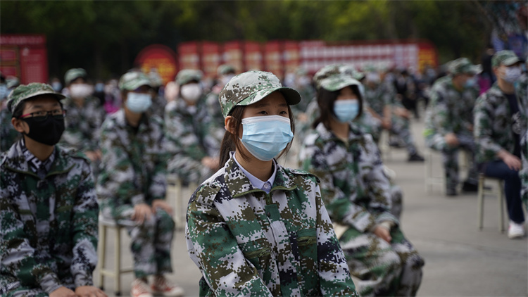 新起點再出發(fā)|成都新華高級技工學校升格揭牌儀式盛大啟幕！