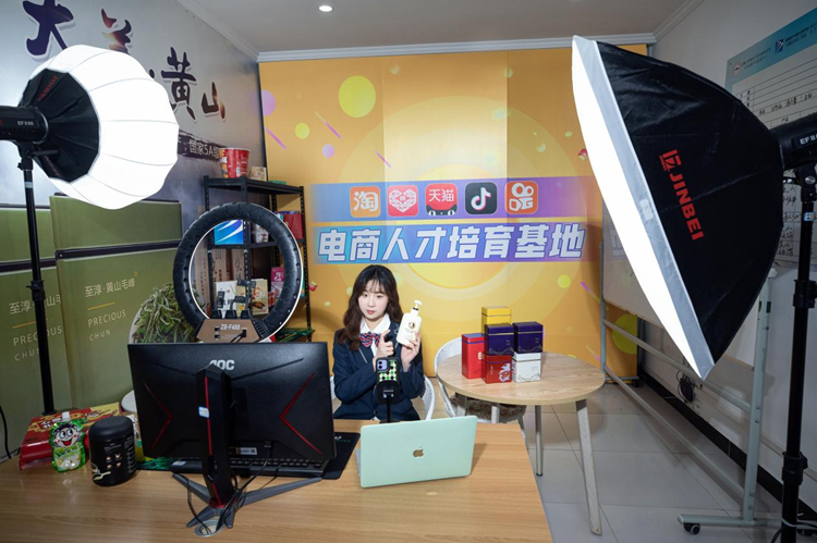 暴露年齡！這些新華老廣告詞里，有你的童年回憶！