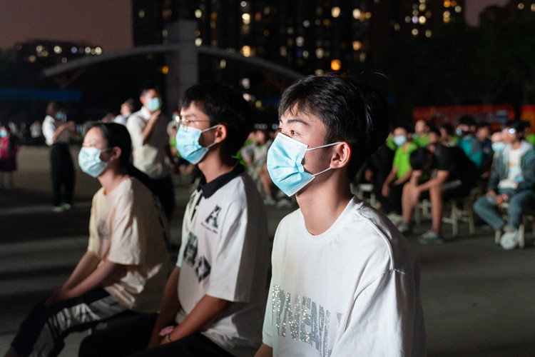 開學(xué)季，新華有話對你說......