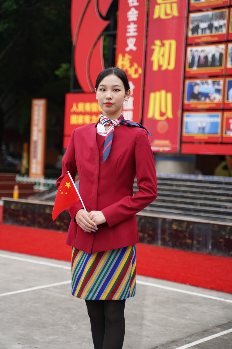 祖國頌！新華迎國慶，祝?！罢b”祖國