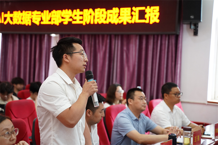 凝心聚力，收獲碩果|成都新華畢業(yè)階段答辯圓滿禮成