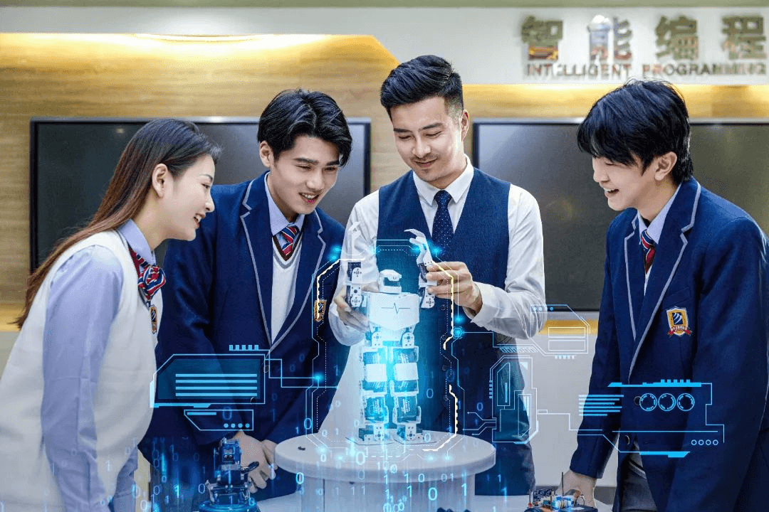 成都新華高級(jí)技工學(xué)校2024年夏秋季招生簡(jiǎn)章