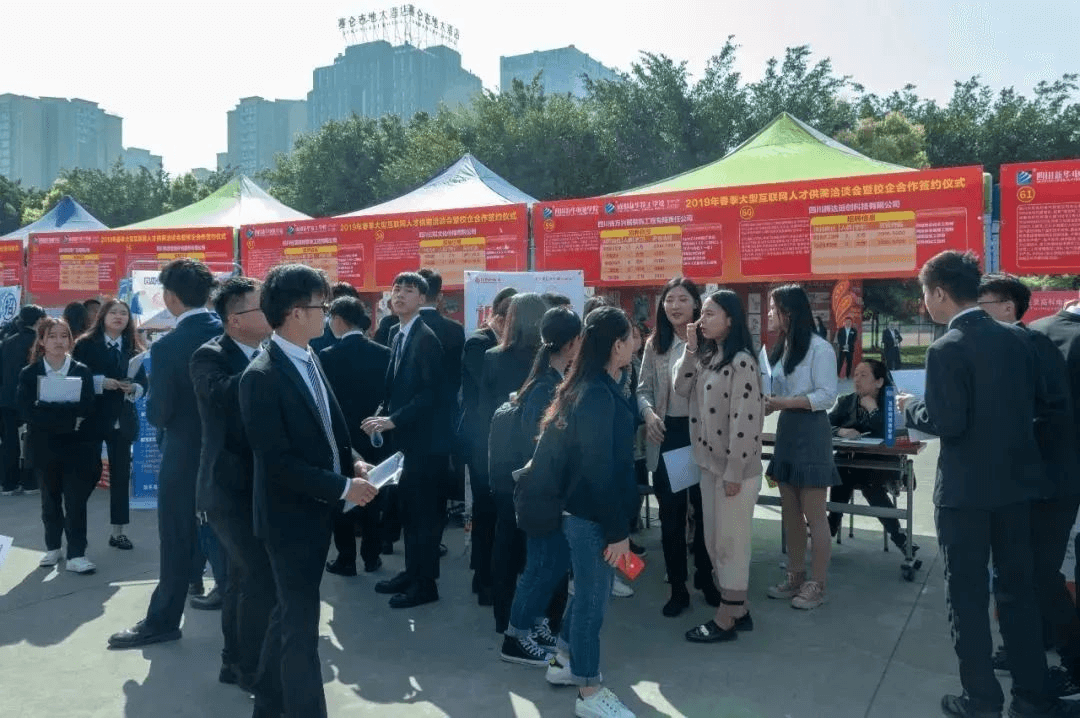 答疑解惑丨職校生為何在就業(yè)市場上備受青睞？