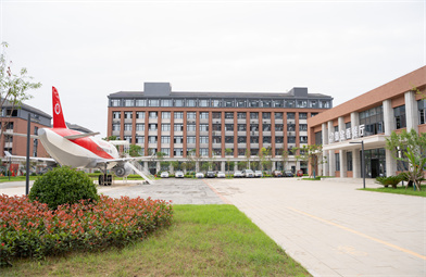 四川新華電腦學院校園環(huán)境